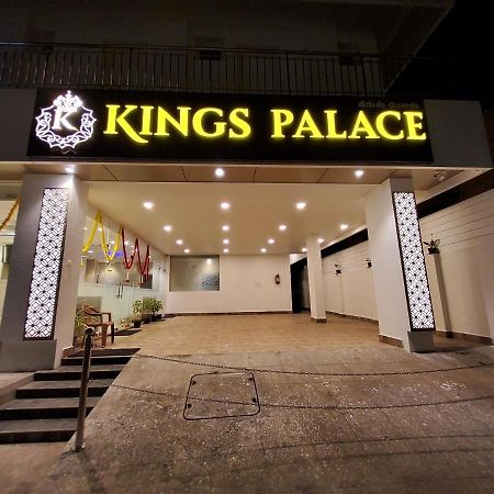 Kings Palace Ченай Екстериор снимка